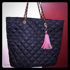 Elegant quilted tote with chain strap